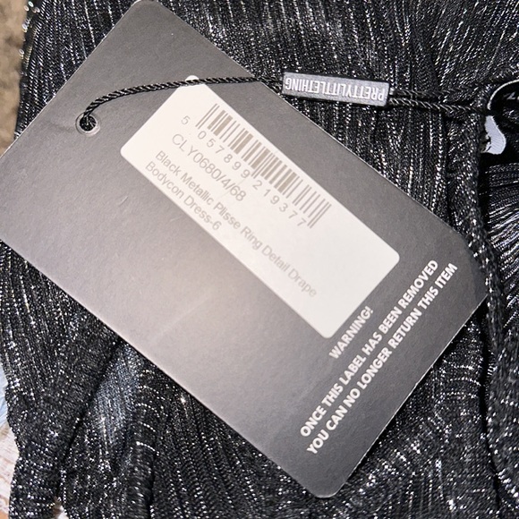 Black Metallic Plisse Ring Drape - Picture 2 of 2